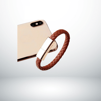 Majestic Connect – bracelet câble marron connecté à un téléphone