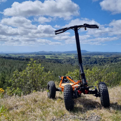 Vue arrière tout-terrain du VEE-HOP 4x4 électrique