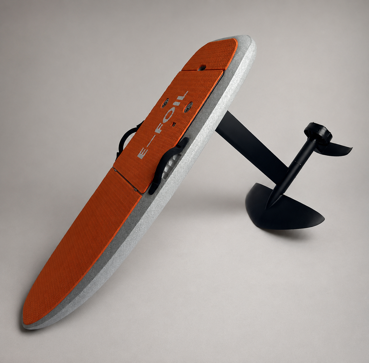 Wave Chaser EDEF001 orange – vue trois quarts en studio