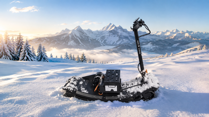 Youmota S30 électrique dans un paysage alpin enneigé